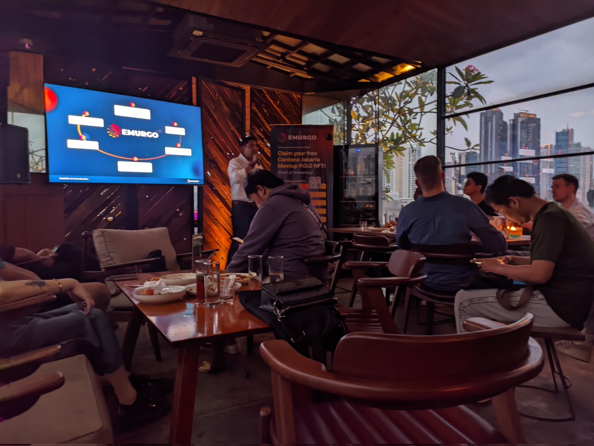 KITA_Cardano's tweet photo. Great food, great place, great view, great people.

@emurgo_io Jakarta Meetup 2024 ~ Cardano https://t.co/QGzu5oITyo