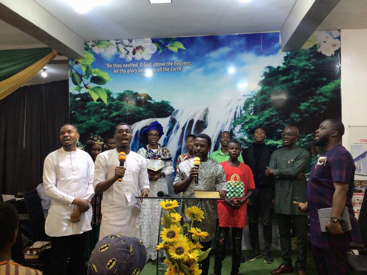 PHEC_PCM's tweet photo. Worship at Stadium Road Church earlier today. 

Adventist Students from Captain Elechi Amadi Polytechnic Port Harcourt, were onstage to be prayed for, in preparation for oncoming witnessing activities. https://t.co/7mhPlZOwo8