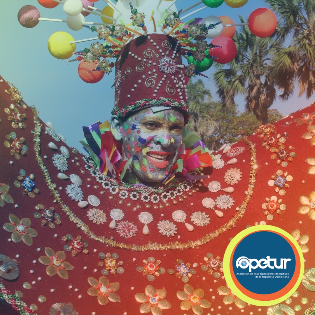 🥁 ¡El alma de la República Dominicana palpita en el #CarnavalVegano2024!
Prepárate para vivir la magia del Carnaval Vegano, donde cada ritmo, color y sonrisa te invita a ser parte de la celebración más vibrante de la República Dominicana. 
🇩🇴 #TradiciónDominicana #FiestaCultural