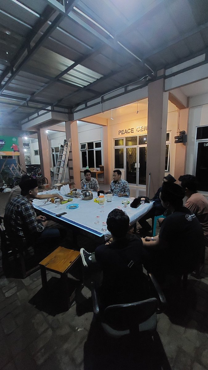 KhuddamLA's tweet photo. Giat Khuddam Connect MKAI LA bertempat di Mesjid Al Mubarak Dengan Tema Rishtanata. Diskusi menarik antara khuddam. #khuddamconnect #infokhuddam https://t.co/54yIsvzyHO