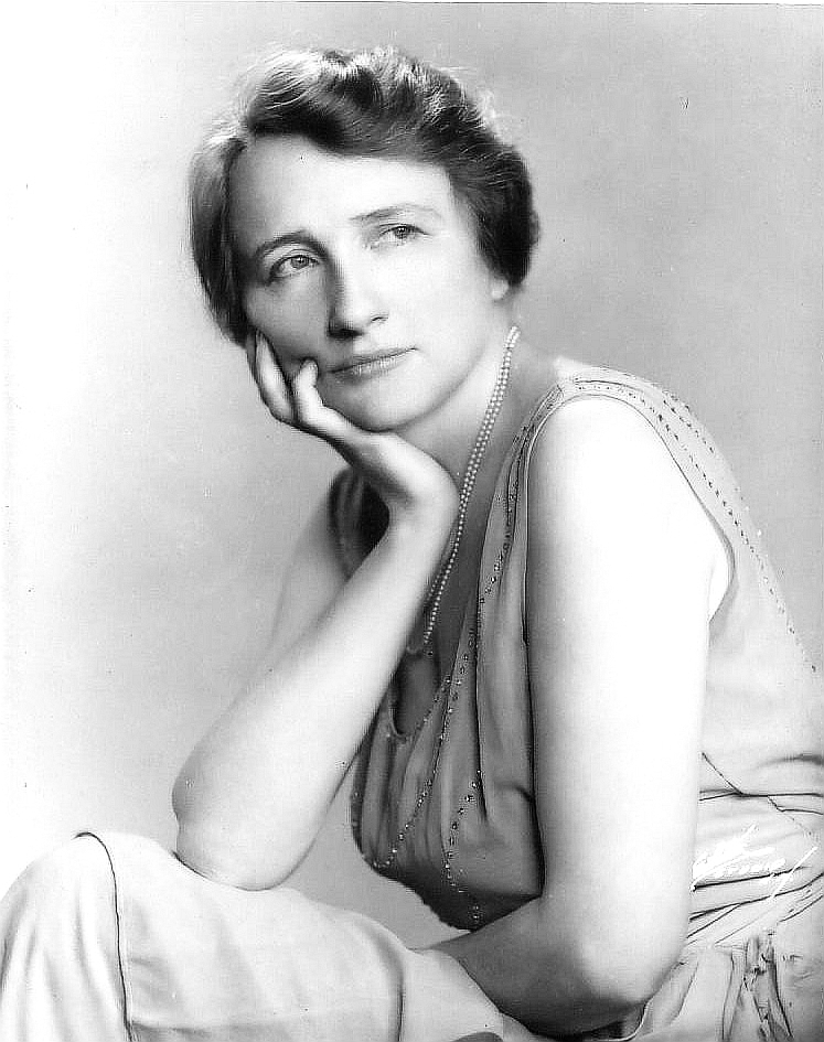 CitizenScreen's tweet photo. Marjorie Main was born on February 24, 1890 #botd #WhatACharacter https://t.co/mXR0Gozc9z