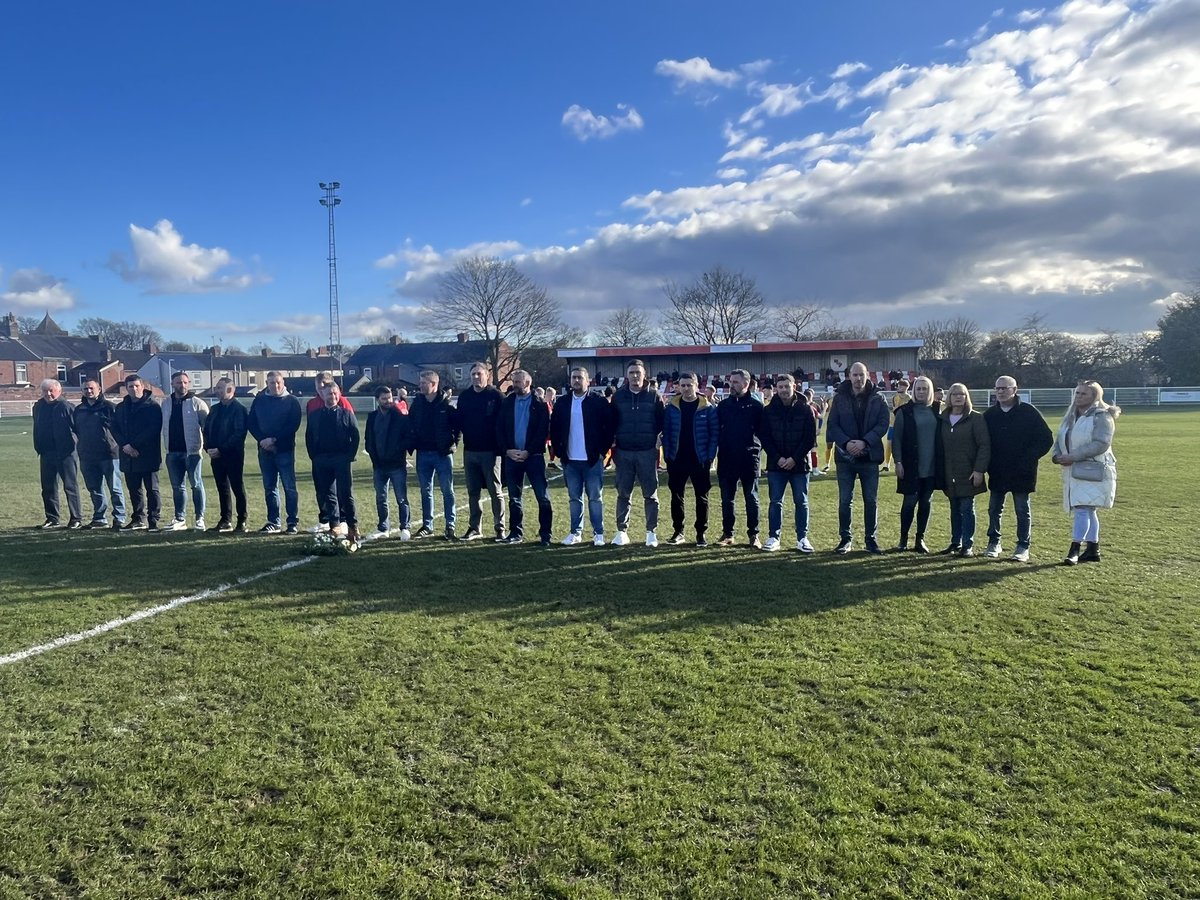 The class of 2003, here today to remember Lee Hainsworth