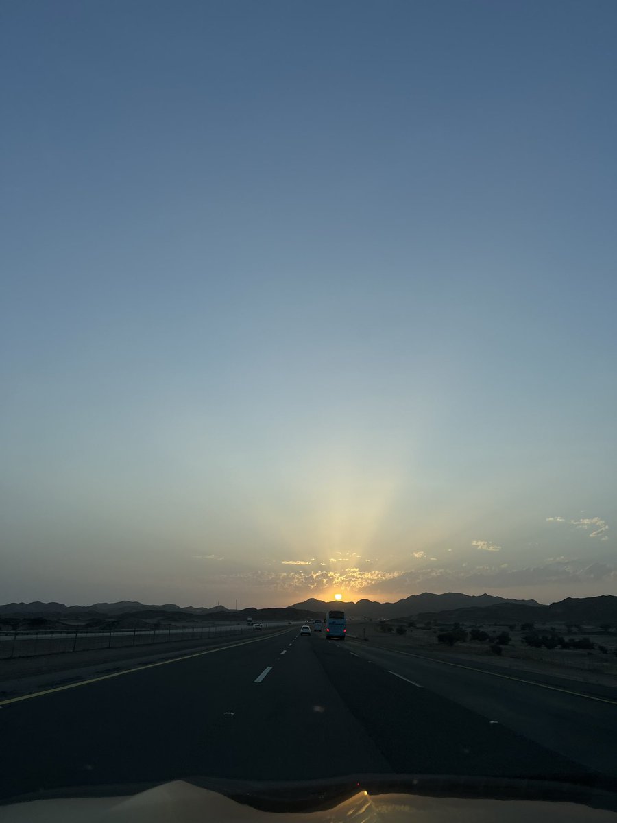 lastiidea's tweet photo. "من اللهفة.. مافيه موتر تعدّاني" https://t.co/pwmoOTtXOb