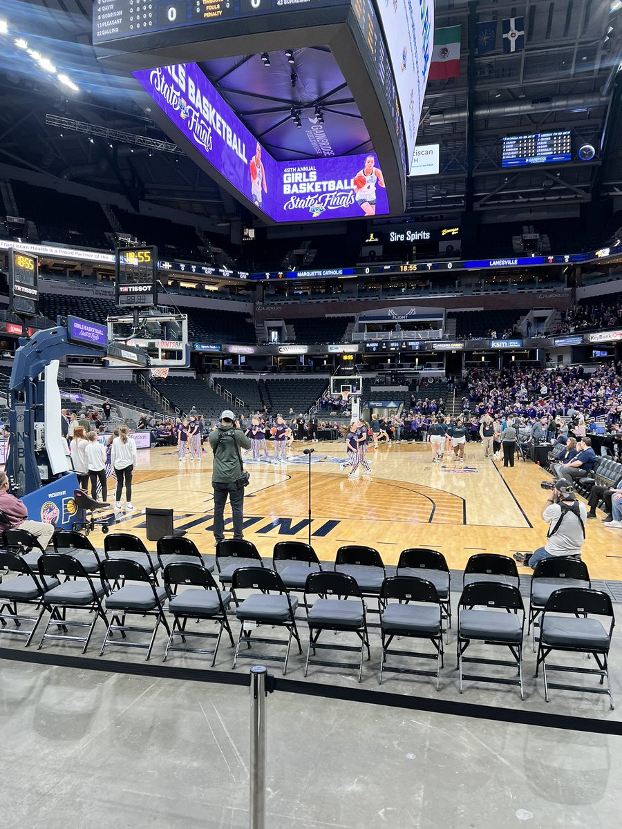 KHamilton82's tweet photo. State Finals
#ISHAA #GainbridgeFieldhouse https://t.co/7utp3ZOih6
