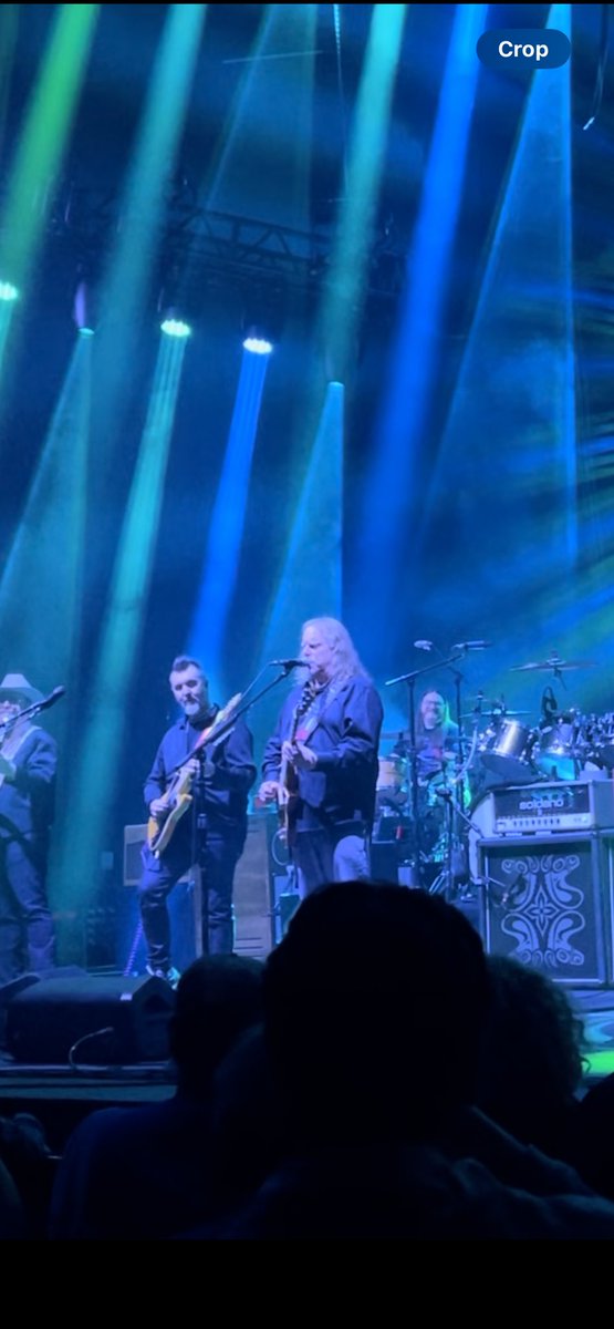 Duane Trucks of Widespread Panic joined Warren Haynes at last night’s @govtmuleband show. I was instantly transported back to the swamps of the FL panhandle Wannee, FL. Dreams > Whipping Post 🔥@allmanbrothers