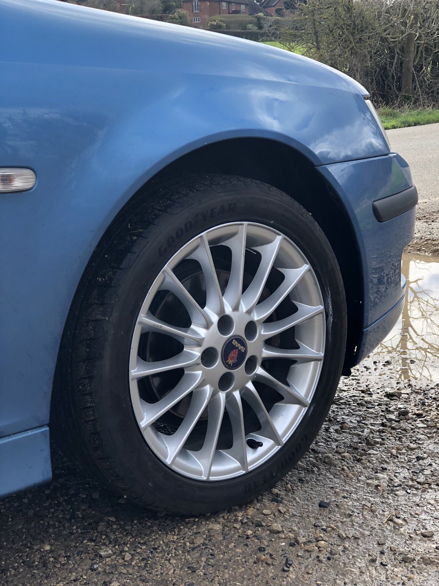 SIJC's tweet image. After a trip to ETB Stratford this morning, Suzie Saab is wearing her Christmas present 🎄 🛞🛞🛞🛞. Oof, they’re ace 🤩. #saab