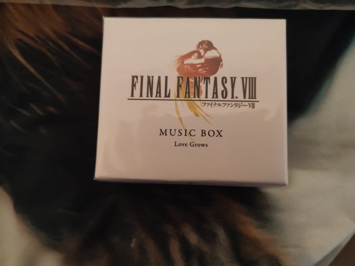 ProyectoSeeD's tweet image. Seeds han llegado cositas de @SquareEnix de #FinalFantasyVIII 😍

Las tenía reservadas desde hace casi un año jejejejeje

A ver si se animan a sacar algo ya que el 25 aniversario del juego en Japón ha pasado muy desapercibido 😅

#FinalFantasy #FFVIII25Aniversario