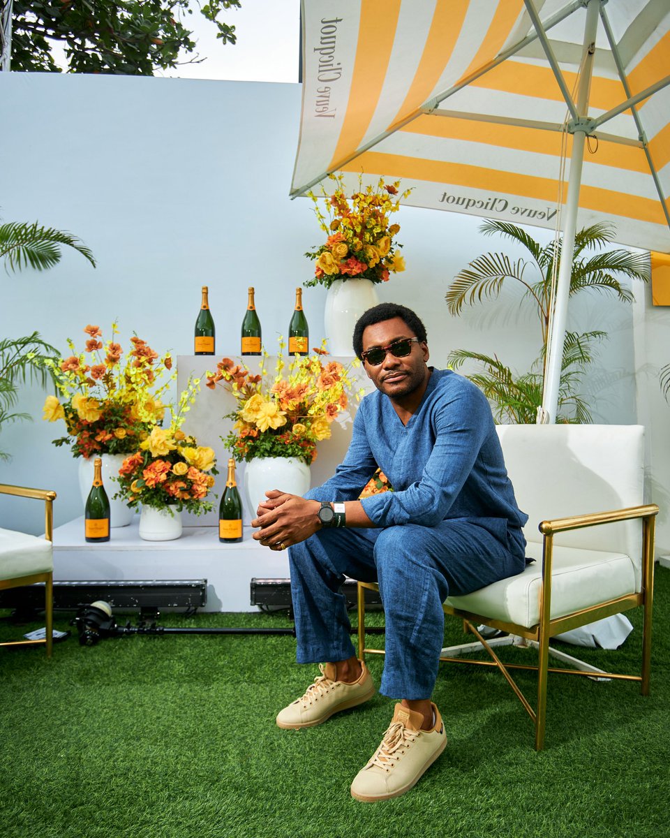 TopeTedela's tweet photo. 🥂 Weekend Vibe way up!
#TopTed https://t.co/oUsP7fwMTi