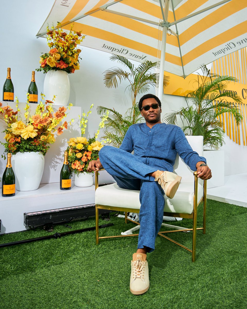 TopeTedela's tweet photo. 🥂 Weekend Vibe way up!
#TopTed https://t.co/oUsP7fwMTi