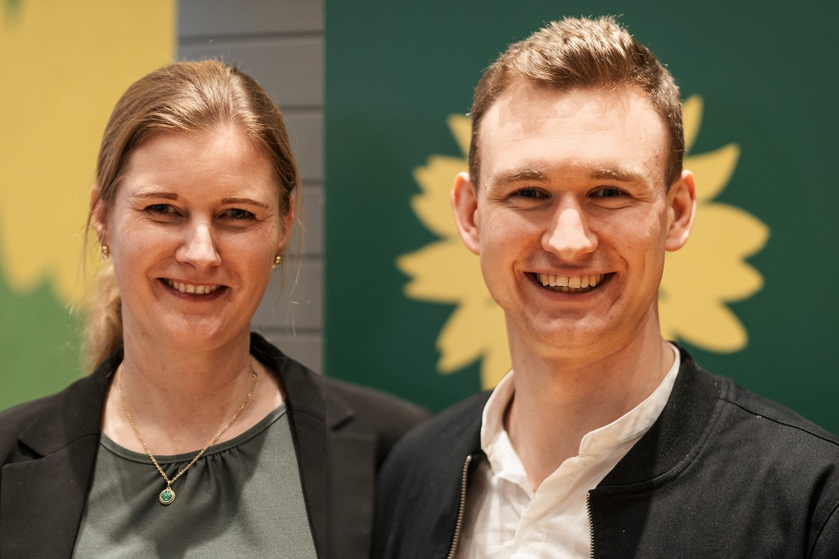 GRÜNE München 🌻 (@gruene_muenchen) on Twitter photo 🌻💚 Unsere neue Doppelspitze für die kommenden zwei Jahre: Svenja Jarchow und <a href="/FloSiekmann/">Florian Siekmann</a>.
#gruenemuenchen #grnmuc 🌻💚 Unsere neue Doppelspitze für die kommenden zwei Jahre: Svenja Jarchow und <a href="/FloSiekmann/">Florian Siekmann</a>.
#gruenemuenchen #grnmuc