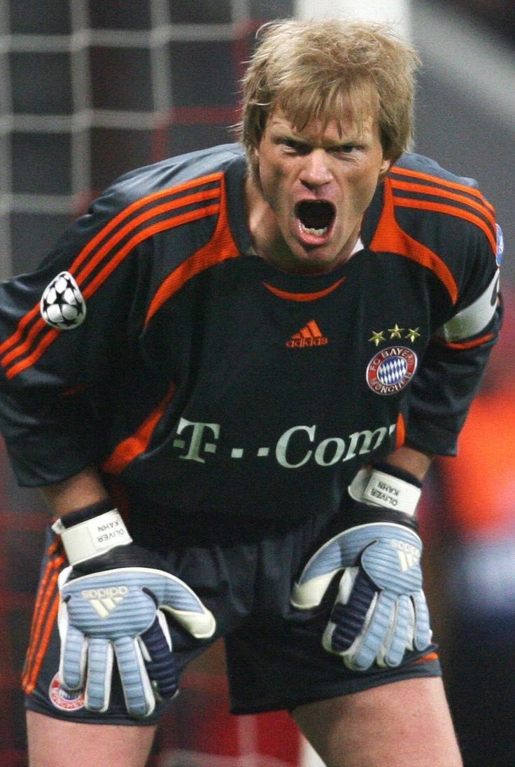 🇩🇪🧤 Oliver Kahn once played in a penalty shootout against a group of 9-year-old kids.

For every penalty scored by the kids, money would be given to charity.

Kahn saved every single penalty. 💀