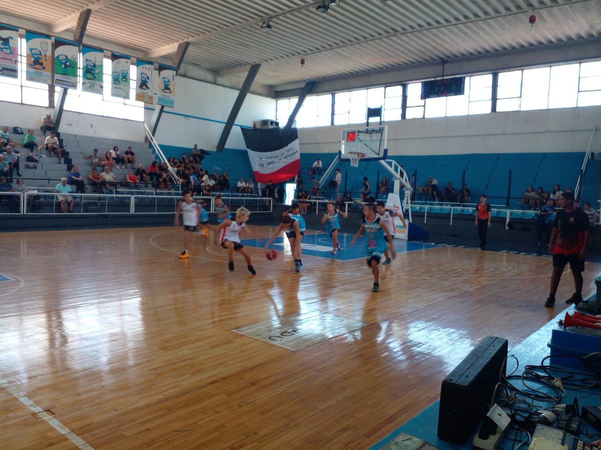 #Basquet 🏀 | Luego del triunfo de la U17, ahora es turno de la U13. 

¡Vamo Cele! 💙