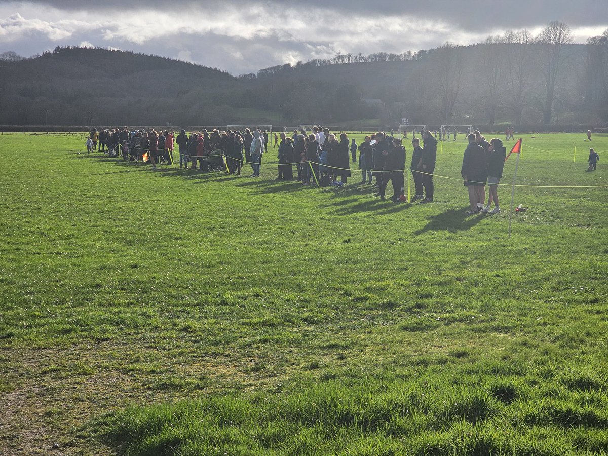 TavyCommunityFC's tweet image. Only fair to those watching.....