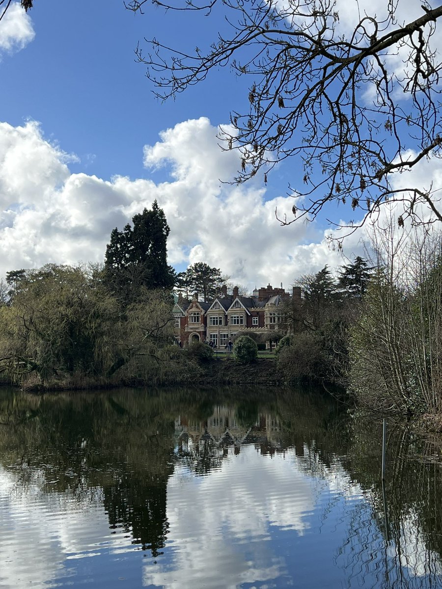 alk_info's tweet photo. Visite à Bletchley Park, la première en au moins 10 ans. Toujours aussi fascinant.

Visiting Bletchley Park, for the first time in at least 10 years. Just as fascinating as ever.

#wareffort #secret #Turing https://t.co/8K5KVV7IoA