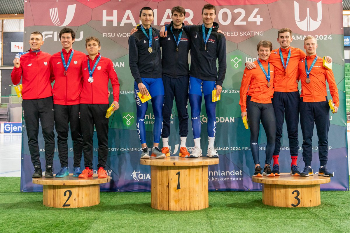 The same three athletes that climbed on the 1000m podium on Thursday did it again today after the 500m race at #Hamar2024 𝙁𝙄𝙎𝙐 𝙒𝙤𝙧𝙡𝙙 𝙐𝙣𝙞𝙫𝙚𝙧𝙨𝙞𝙩𝙮 𝘾𝙝𝙖𝙢𝙥𝙞𝙤𝙣𝙨𝙝𝙞𝙥 Speed Skating ⛸️in Norway 🇳🇴with Poland's Marek Kania 🇵🇱winning the gold again, this time