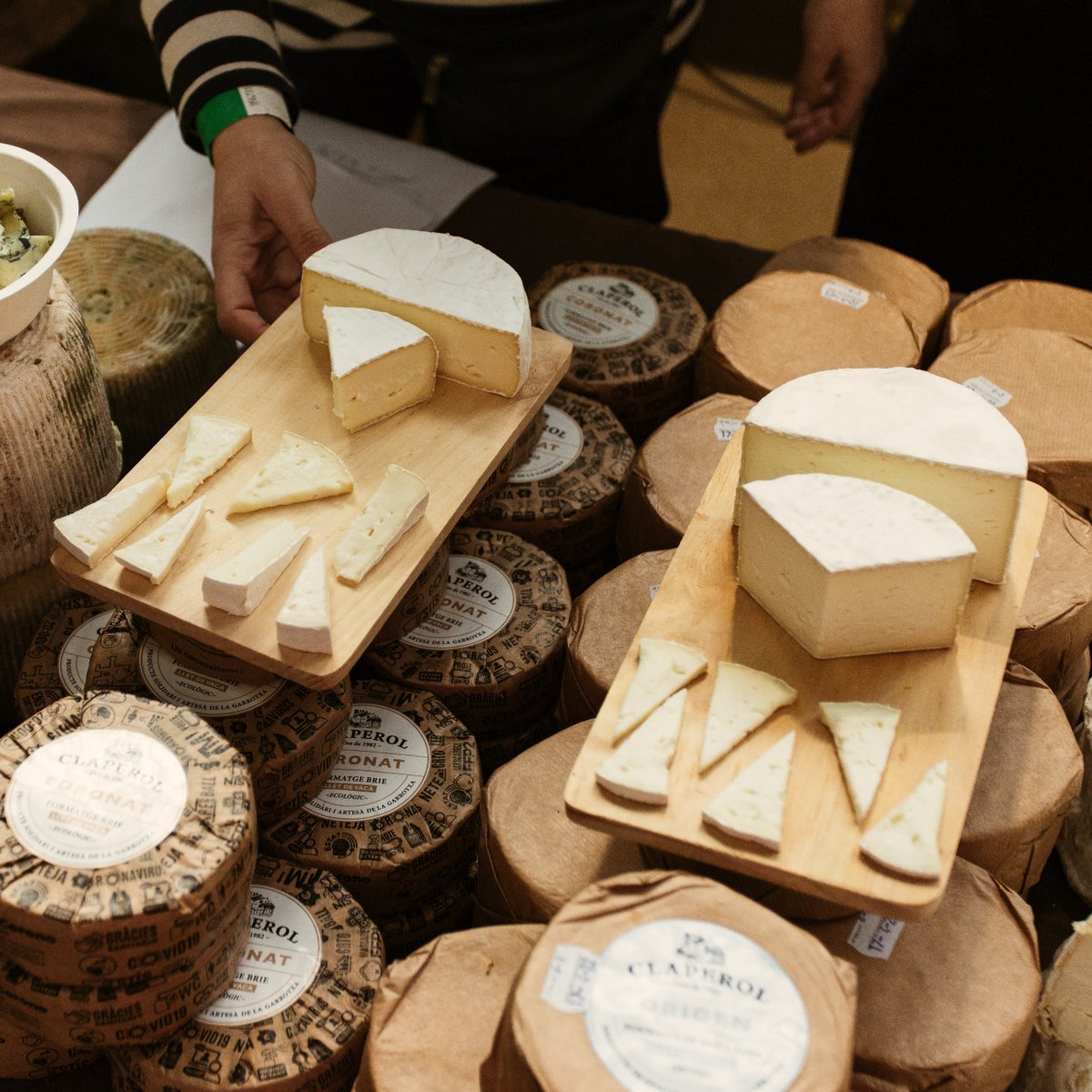 Forumformatge's tweet image. ⏰Només una setmana pel #ForumFormatge! 

Ja esteu llestos/es per degustar, aprendre i gaudir dels formatges artesans de la nostra terra?

🗓 2 i 3 de març de 10h a 20h 
📍Passeig de la Devesa de Girona