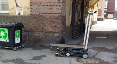 SLPalliance's tweet photo. 3. ... #UrbanDistribution with delivery #trolleys, #µPODs & #SMARTboxes (@gs1 , @europoolsystem , @UPU_UN (Universal Postal Union #StandardBoxes, ...), - together with the imminent #HinterlandDecouplingPoints in the #PortVicintity and/or at #MultimodalTransferHubs- towards ... https://t.co/llfPfalhPn