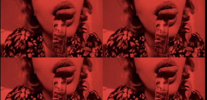 Je m'amuse et prends en main mon logiciel de montage petit &agrave; petit... &Eacute;tant tr&egrave;s sensible aux films de<a href="/tag/throne"class="tags"><span>#throne</span></a><a href="/tag/wishlist"class="tags"><span>#wishlist</span></a>