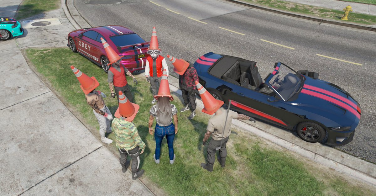 PERCEPTION_RP's tweet photo. Road crew hard at work... hardly at work https://t.co/n9fnlupjGk