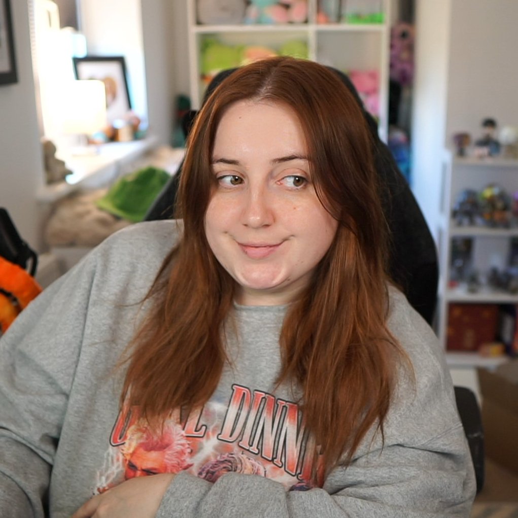 Holly 🐛 tweet media