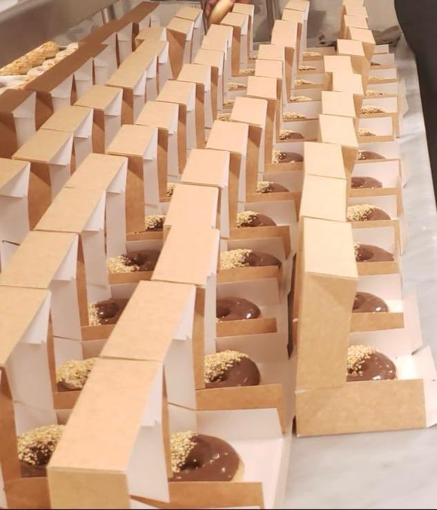 600 sliders from our brand ‘Slider@1’ and donuts expertly prepared and delivered today for a special order, showcasing our team's ability to provide culinary excellence at a large l

#kitchenomiks #cloudkitchens #omanstartup #virtualkitchens #ghostkitchens #foodtech #omanibrands