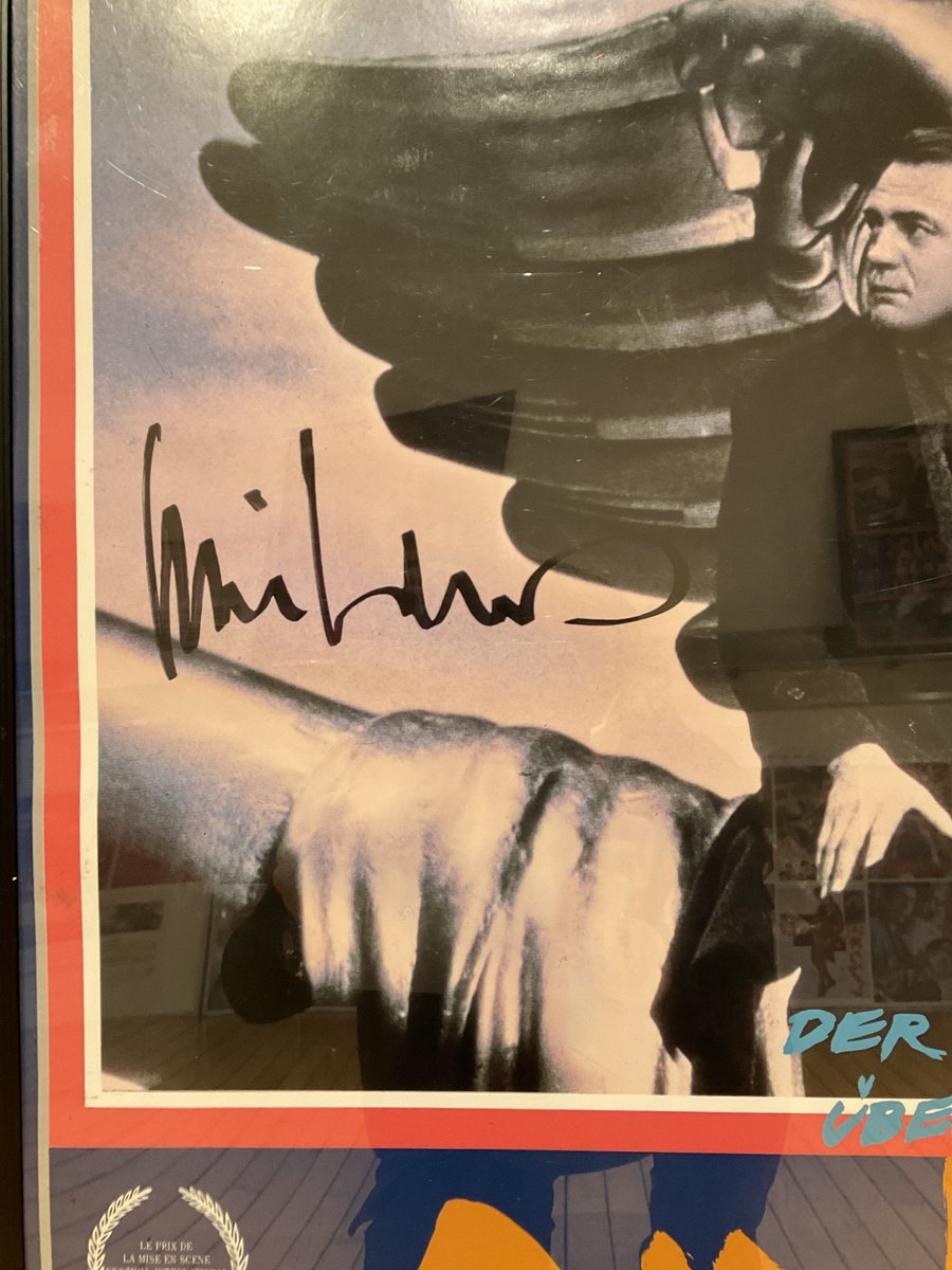 ヴィム・ヴェンダース監督サイン入りポスター展示しました。