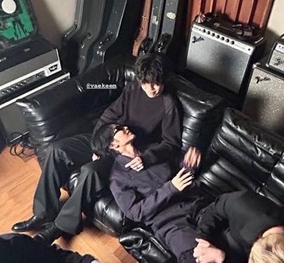 dalyninfeb's tweet photo. พี่แดเนียลเหมือนลูกติด อ้อแอ้ และคนที้พี่แดเนียลชอบที่สุดก็คือ https://t.co/C11b9KMTST