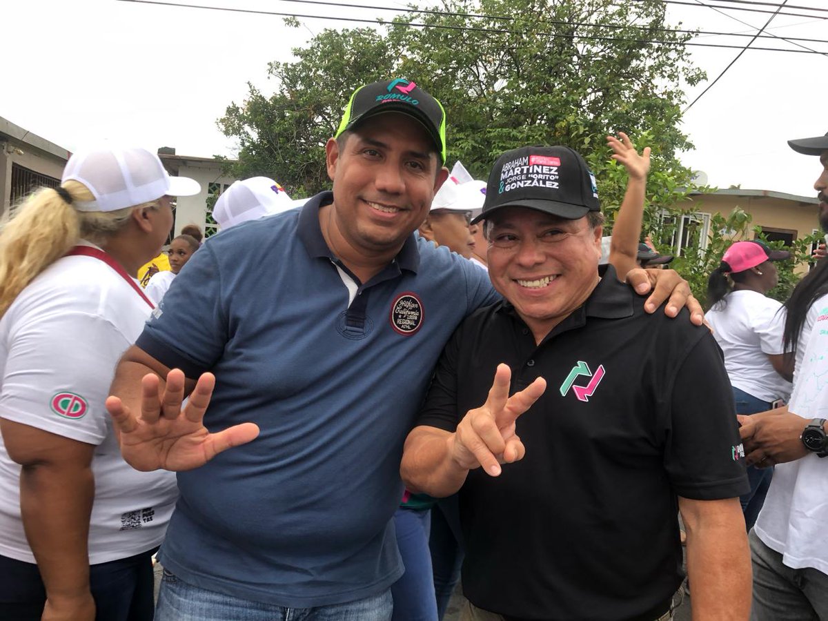 Danieldannymore's tweet photo. Recorrido de campaña en San Miguelito junto a nuestra candidato a presidente Romulo Roux porque lo bueno viene con Daniel Moreno 🙌 https://t.co/xXYLrz2dP5