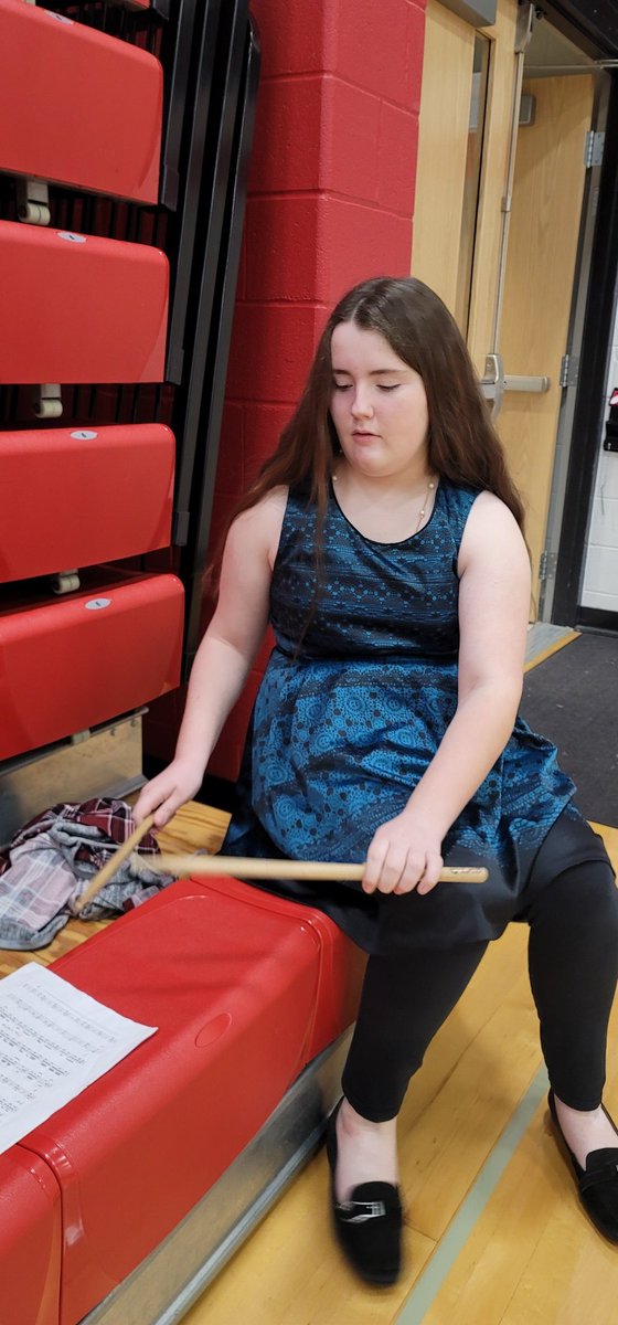 TheBrewCrew2010's tweet photo. Rylie performed her first L.C. Solo &amp; Ensemble this morning. She got the score of superior. Which is the best score you can get. I am so proud of our girl. Thank you to all of her teachers who support her, challenge her, and push her out of her comfort zone.  #wearemidview https://t.co/OVXd6lpi0S