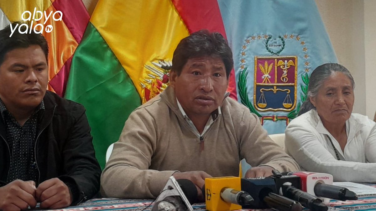 AbyaYalaBolivia's tweet image. #AbyaYalaTv
El secretario ejecutivo de la #CSUTCB Ponciano Santos, ratificó las determinaciones del ampliado nacional realizado el 23 de febrero en el Coliseo de la Coronilla, donde dan un plazo de 15 días para que  magistrados autoprorrogados renuncien a sus cargos.