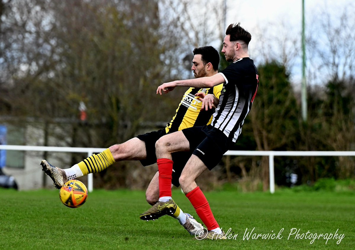 HelenWarwick5's tweet photo. โฝ๏ธ Saturday @GlosCounty Action @GalaWiltonFC v @AvonmouthFC โฝ๏ธ
@MarkHalliwell1 @GlosLiveOnline @swsportsnews @BristolLive @GlosFA
For Full Album ๐ท
https://t.co/ibBUIfHmjO
#happyplace #happysnapping #localfootball https://t.co/hYAVxcEmOp