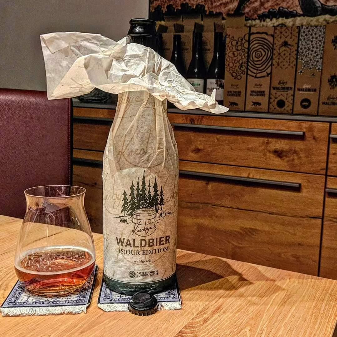 brunnenbraeu's tweet photo. Kiesbye – Waldbier (S)our Edition – waldgereift (****) 7,0%
#beeronthecarpet #keinbierfürnazis
#kiesbyeswaldbier #waldbier #souredition https://t.co/B0mPxijVoc