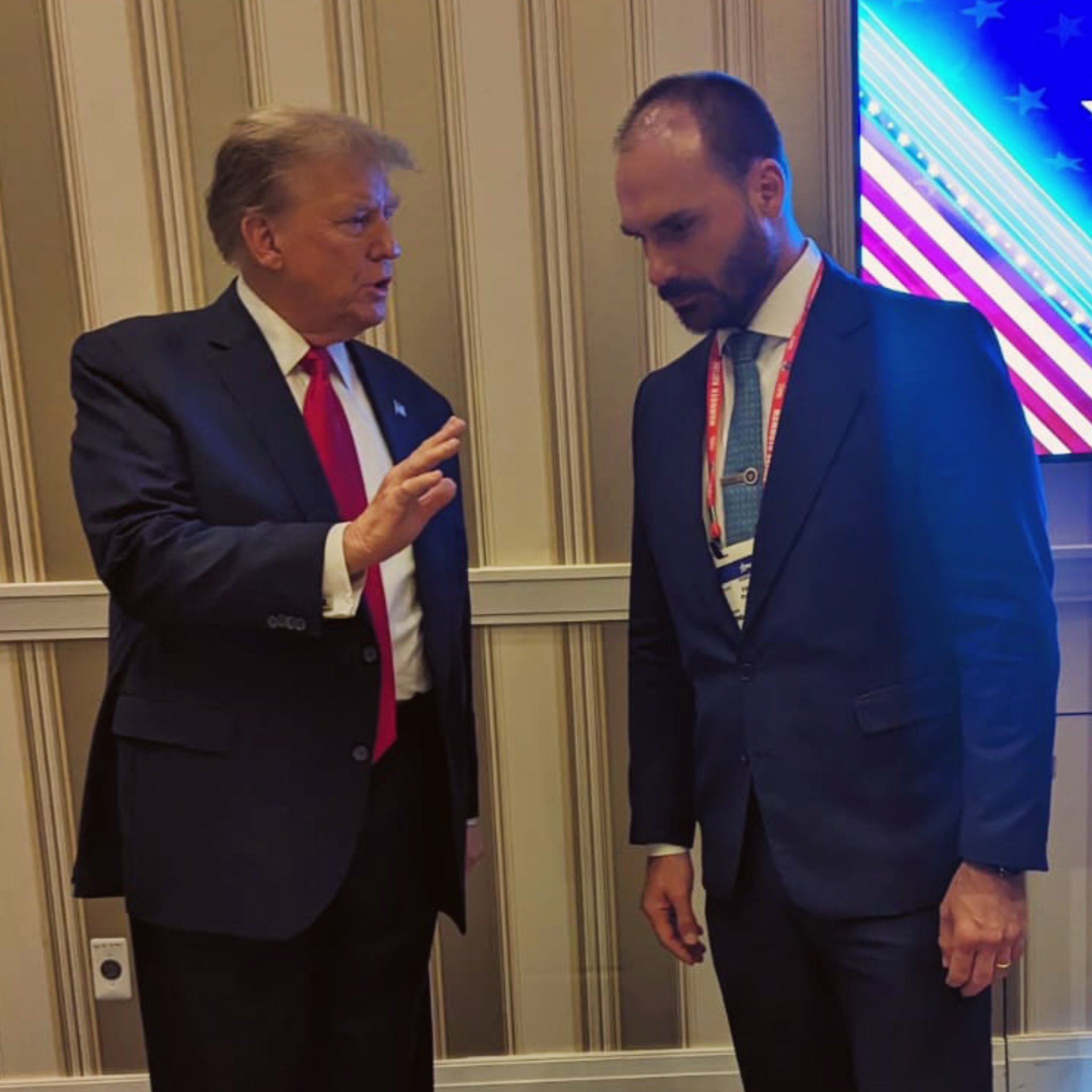 Eduardo Bolsonaro🇧🇷 on X: "🇺🇸Daqui a pouco, após @realDonaldTrump e  antes de 🇦🇷 @JMilei falarei da perseguição a conservadores do mesmo palco  deles aqui no CPAC-EUA. https://t.co/5qv2SdZJ6I" / X