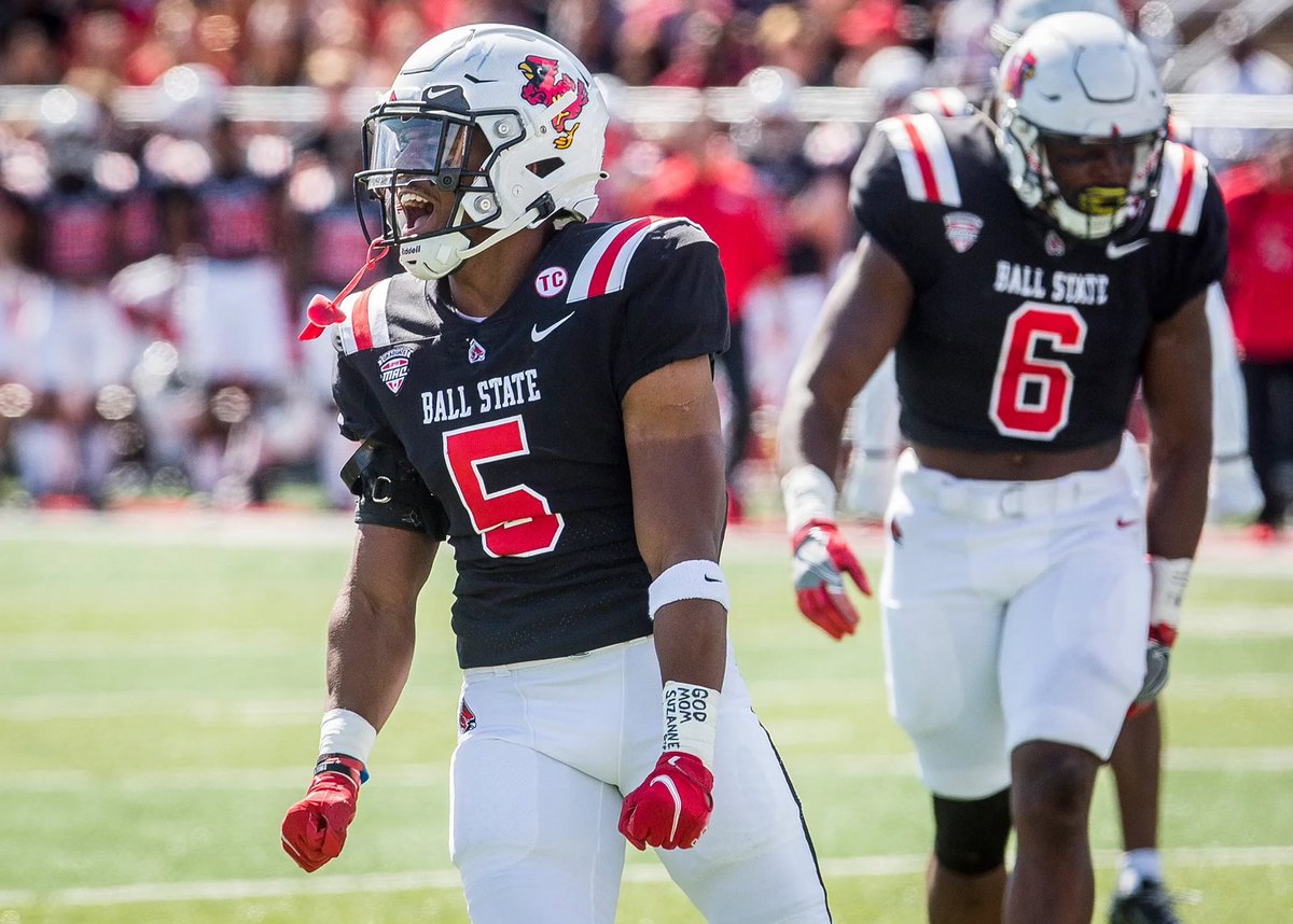 After a great conversation with @Natkins42, I am blessed to receive an offer from Ball State University! A.G.T.G. @BallStateFB @JHMerrittJr @CoachPoe1914 @AllenTrieu @MohrRecruiting @JPRockMO @BallStateSports #WeFly