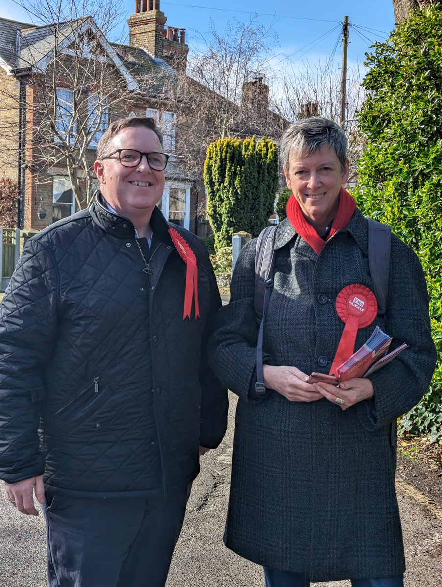 LennyRolles's tweet photo. Great to be out with @PollyBLabour  the brilliant @UKLabour Parliamentary candidate for East Thanet speaking with residents in #Broadstairs in the sunshine today about @UKLabour policies neighbourhood policing came up again as a key issue. #crime #policing #labourdoorstep https://t.co/yH27JasWnR