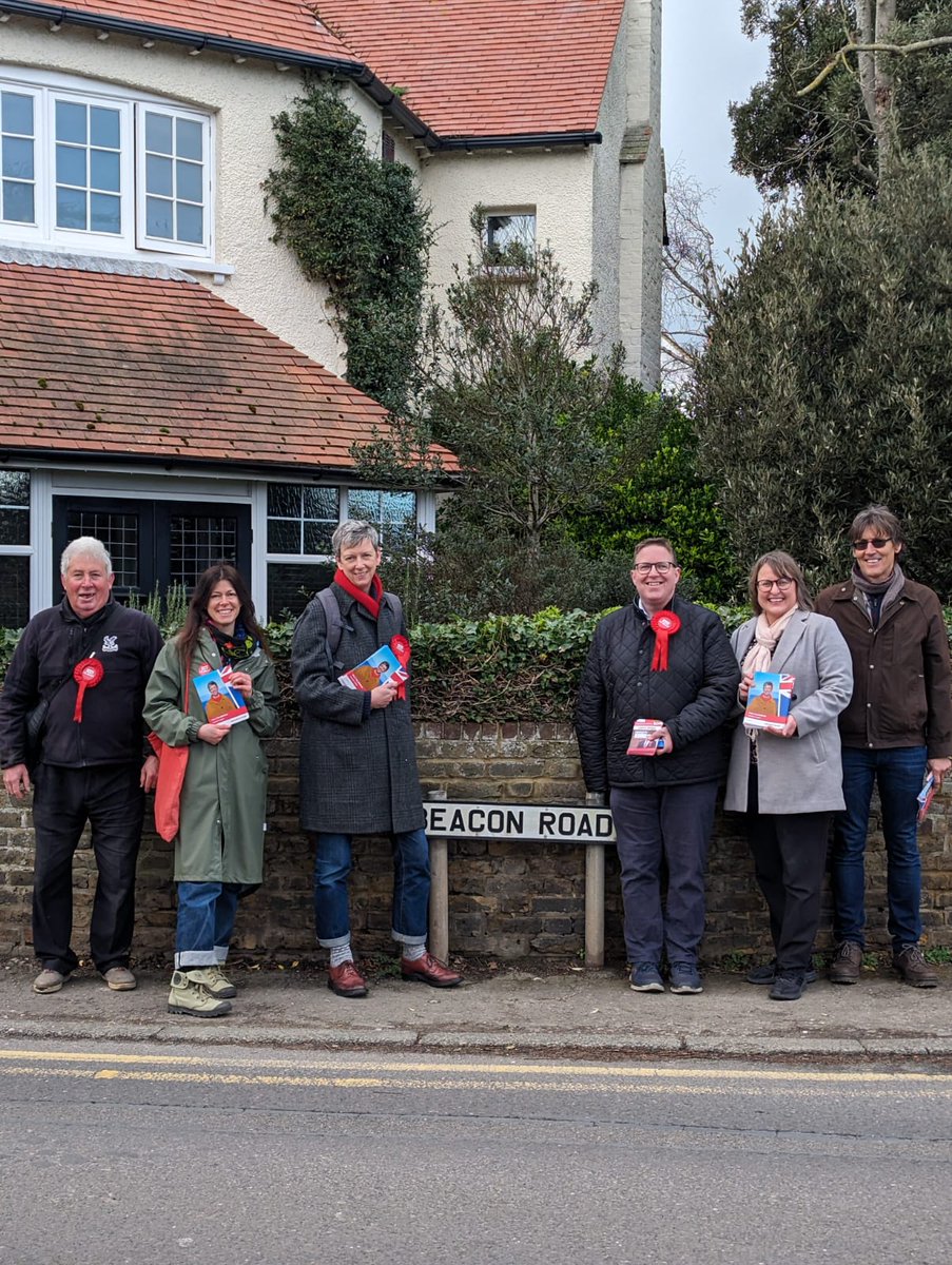 LennyRolles's tweet photo. Great to be out with @PollyBLabour  the brilliant @UKLabour Parliamentary candidate for East Thanet speaking with residents in #Broadstairs in the sunshine today about @UKLabour policies neighbourhood policing came up again as a key issue. #crime #policing #labourdoorstep https://t.co/yH27JasWnR