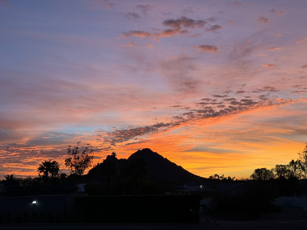 Beautiful views of Camelback Mountain in Phoenix — this time of year, it’s worth pausing neurosurgery rounds just briefly to soak in Arizona at its best — February weather that feels like early summer!