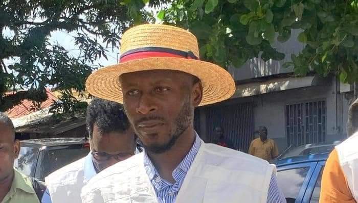 Pendessa, tu es désormais le symbole de la liberté de la presse en Guinée. Force et courage à toi Camarade. La lutte ne fait que commencer et ensemble, unis et solidaire, nous vaincrons.
<a href="/FacelyKonate1/">Facely Konaté</a> <a href="/LamineGuirassy/">LAMINE GUIRASSY</a> <a href="/Alaidhyso/">Alaidhy Sow</a>