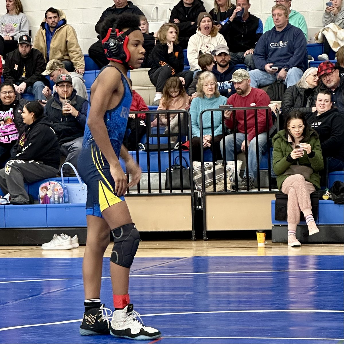 ROUNDLAKEMIDDLE's tweet photo. Our Wildcat Wrestlers are in it to win it today!
#RLMSPride #RLMSWildcats116 https://t.co/1XEWfTG8qU