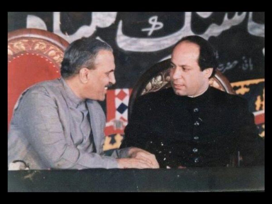 RebelByThought's tweet photo. کچھ عادتیں DNA کا حصہ بن جاتی ہیں اور نسل در نسل منتقل ہوتی ہے۔ https://t.co/Je5qyIRtxh