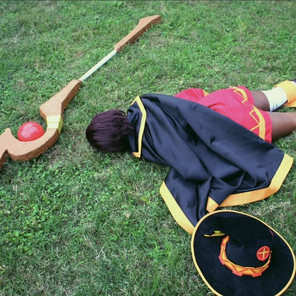 'My name is Megumin!
I am a user of the finest magic crimson demons possess, and I command explosion magic.
Behold my power! EXPLOSION'

#konosuba #konosubamegumin #konosubamegumincosplay #29daysofblackcosplay #blackcosplayerhere #miccostumes