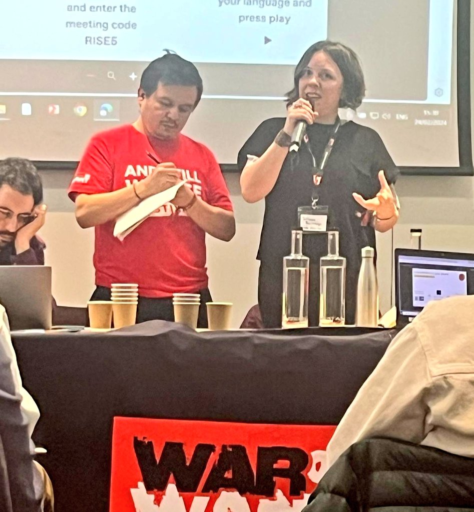 PactoSur's tweet image. Exposición de @lilib17 en el evento #AndStillWeRise en Londres, organizado por @WarOnWant 

@PactoSur presente en este gran foro internacional que reúne a movimientos por la justicia social, activistas y líderes de todo el mundo. 💚