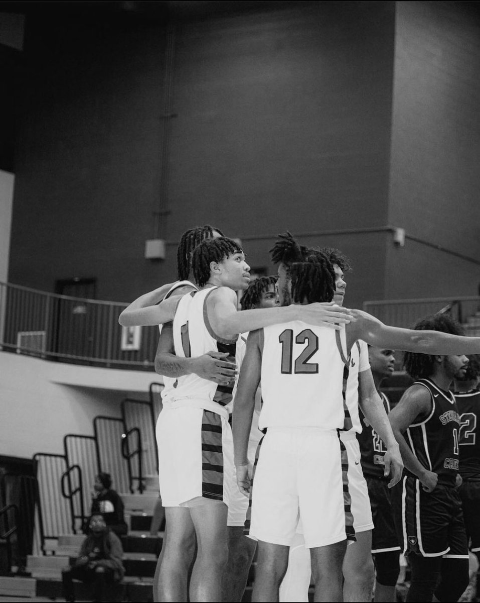 Game day!! Tonight we take on Oakland High at 7pm for first round of Regional play! We need everyone to come out and cheer us on!