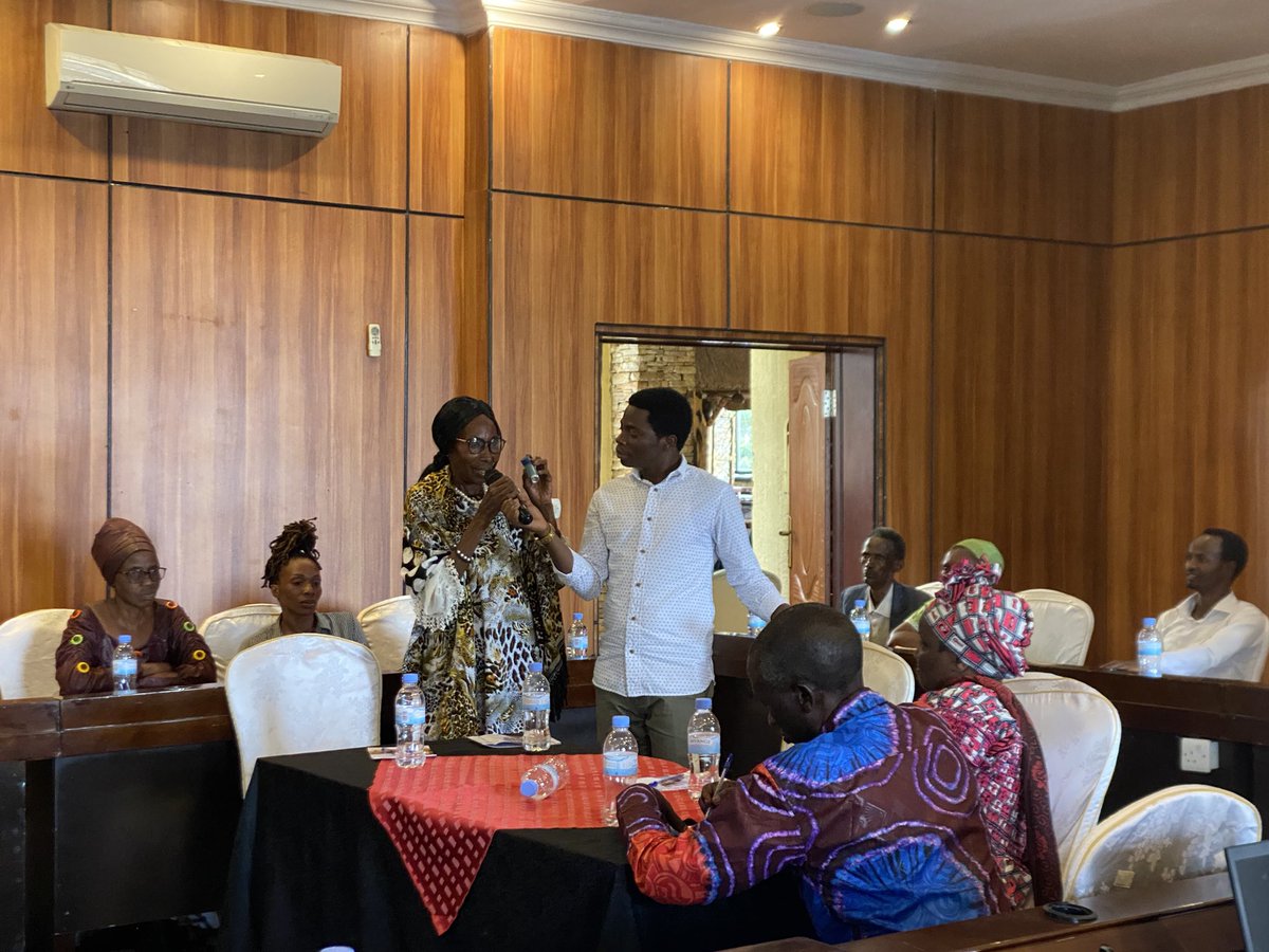 RwandaNCDA's tweet photo. 1/2: Today, RNCDA together with the @RwandaPCHO facilitated the inaugural meeting for the formation of Rwanda Lung organization (RLO). 🫁🇷🇼.  This meeting brought together the founding members of the organization including Lung health professionals and Lung disease patients. https://t.co/EWIasoaPQb