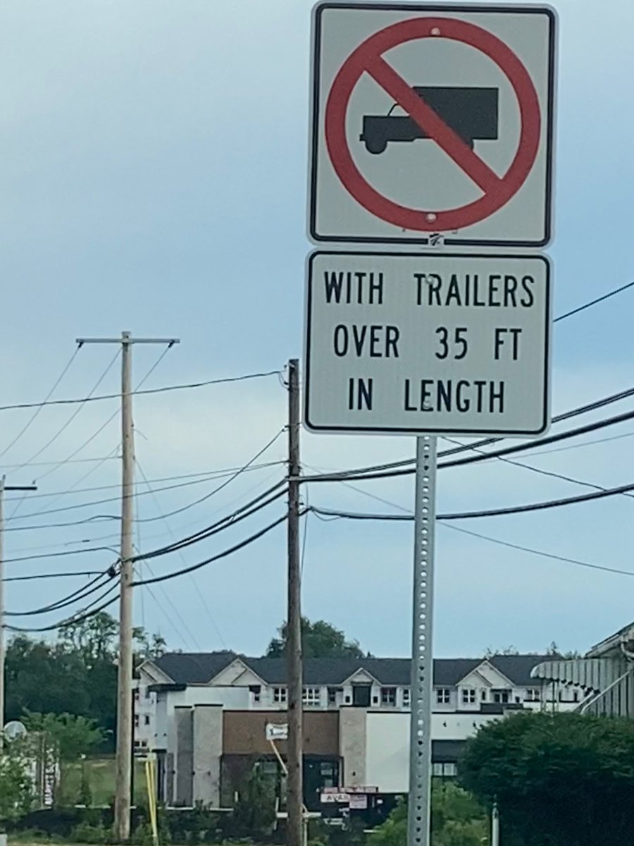 MBGTraffic's tweet photo. . @Walmart can you please not drive your trucks illegally through #Mechanicburg PA - 2/24, 11:33am https://t.co/cxNWmdopNu