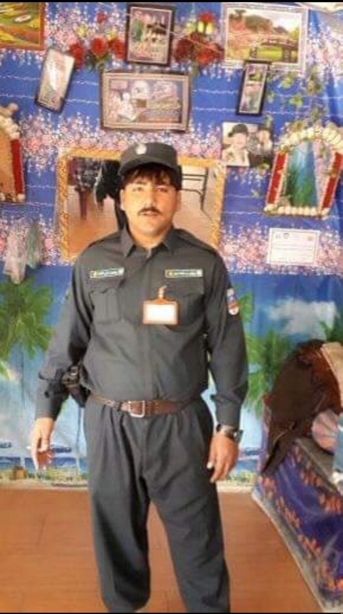 Jan Muhammad Shuja, a resident of Nawa district of Helmand province, who was a national police officer during the republic, was shot by the Taliban in the area of ​​the first security zone in Lashkargah city yesterday afternoon. who is lying
@bsarwary 
@MajeedQarar 
@qarieisa