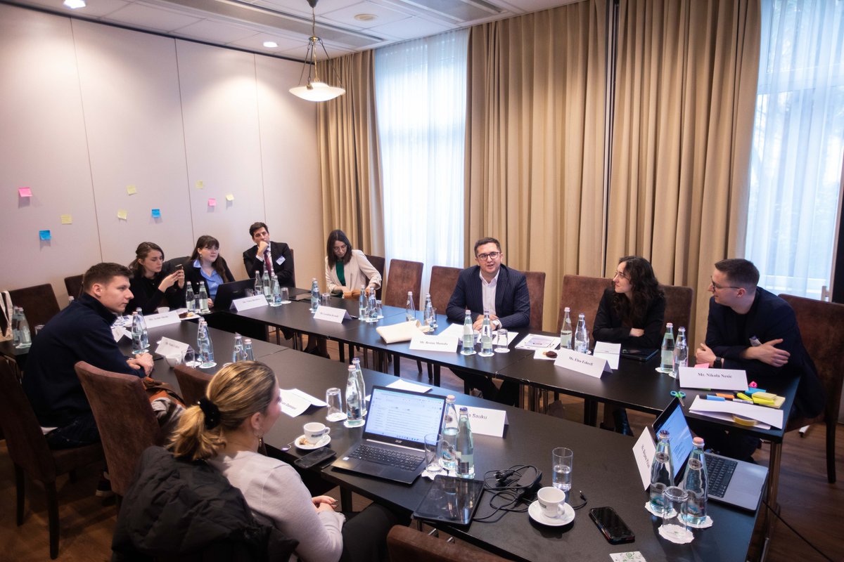 The 4th Bridging the gap finished today. Members of Parliament and representatives of the Civil Society Organisations adopted policy conclusions on the role of youth in the EU accession process; disinformation; green and digital transition and regional cooperation.