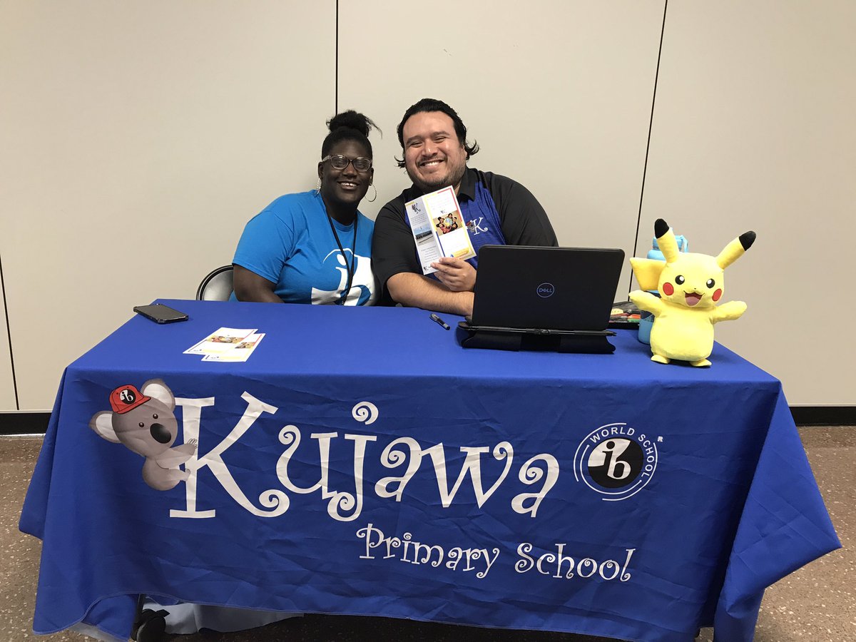 In love with @KujawaPrimary. @AldineISD we offer choices. Today we are @LaPromesa_AISD as part of our choice school registration event until 1:00 pm. @MsDerbigney @niecyyd3 @Hughey1Kathy @CorneliaGreer9