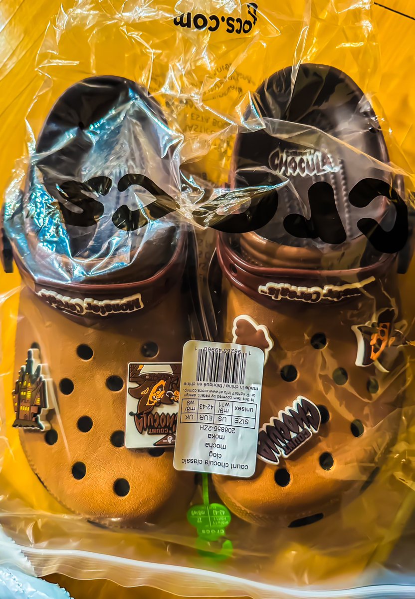 thomasblustjr's tweet image. You may be cool, but are you Count Chocula Crocs cool? 😎 🙋‍♂️

#countchocula #crocs