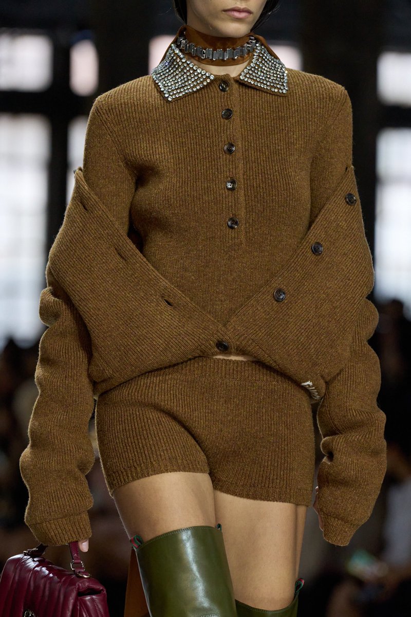 yves4int's tweet photo. lets talk more about the new gucci https://t.co/jxoTdjWRXA